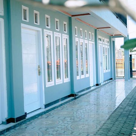 Getrudis Guesthouse Labuan Bajo Exterior photo